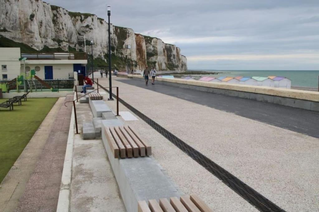 Logement A Deux Pas De La Plage Et Des Commerces Le Tréport Екстериор снимка